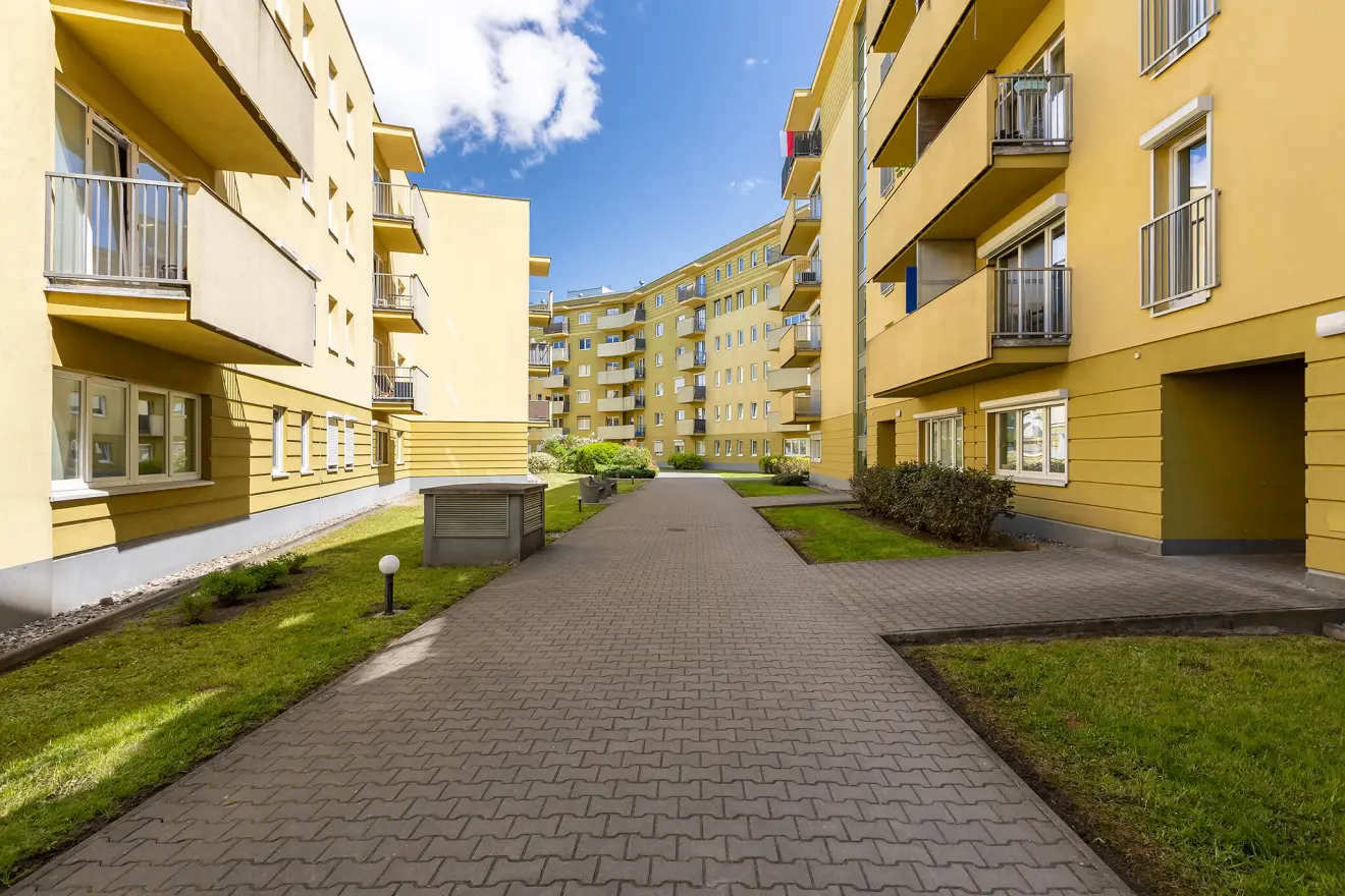 wielkopolskie, Poznań, Smardzewska, Przestronne mieszkanie | dwie sypialnie | balkon | garaż